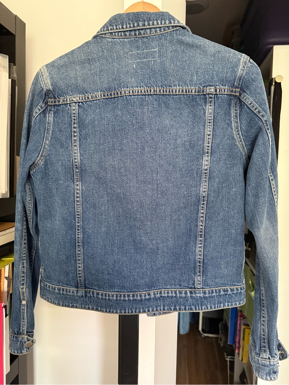 Rag & Bone Made in USA Medium Wash Denim Trucker Jacket S - Picture 2 of 7